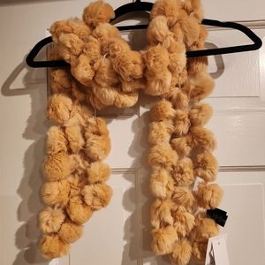 Neiman Marcus NWT Rabit Fur Scarf